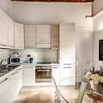 Colosseo Miracle Apartment
